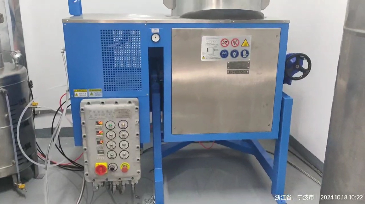 浙江某半導(dǎo)體材料酒精回收機(jī)